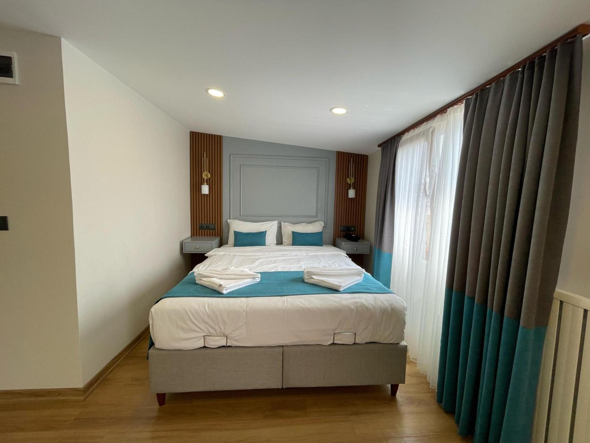 Lynda Hotel Istanbul Bagian luar foto