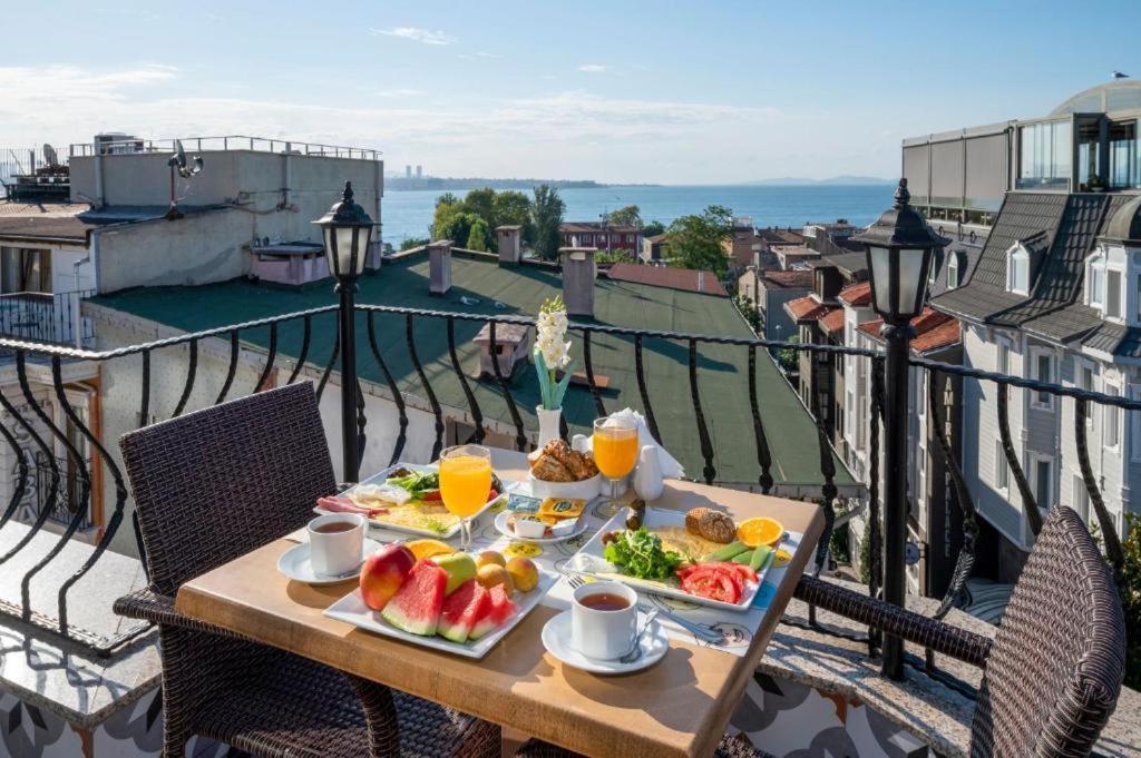Lynda Hotel Istanbul Bagian luar foto